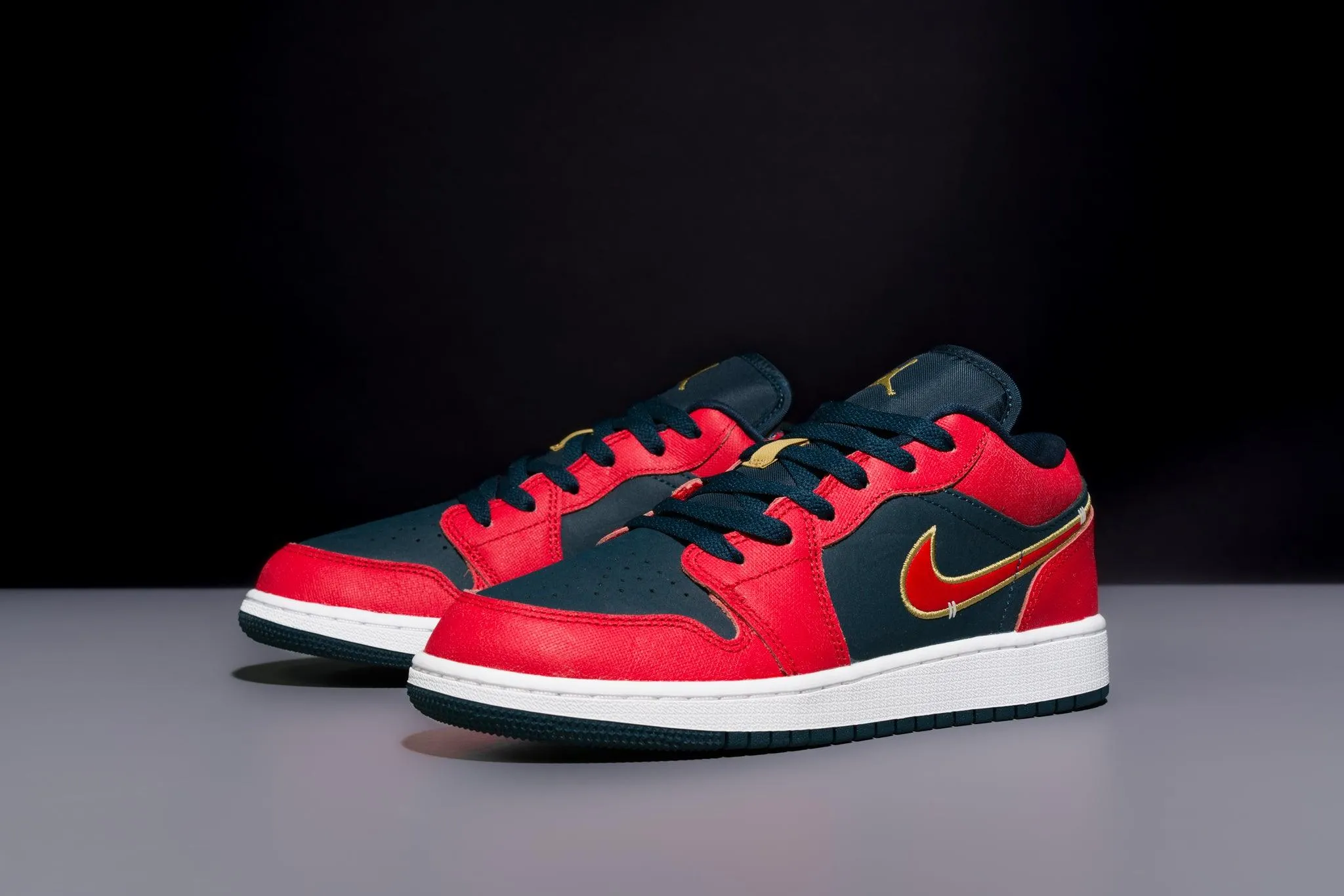 Air Jordan 1 Low SE GS "Sport Red"