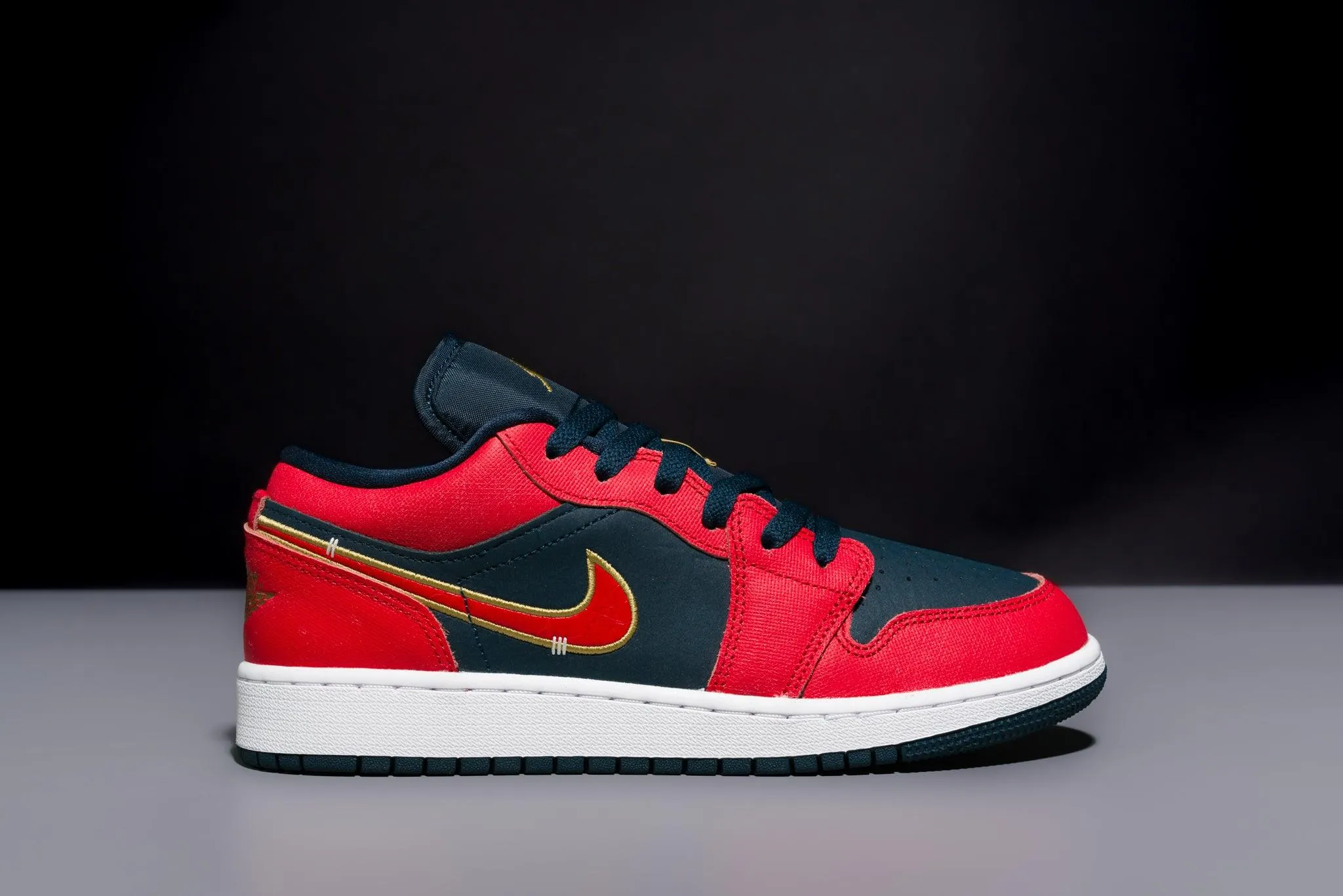 Air Jordan 1 Low SE GS "Sport Red"