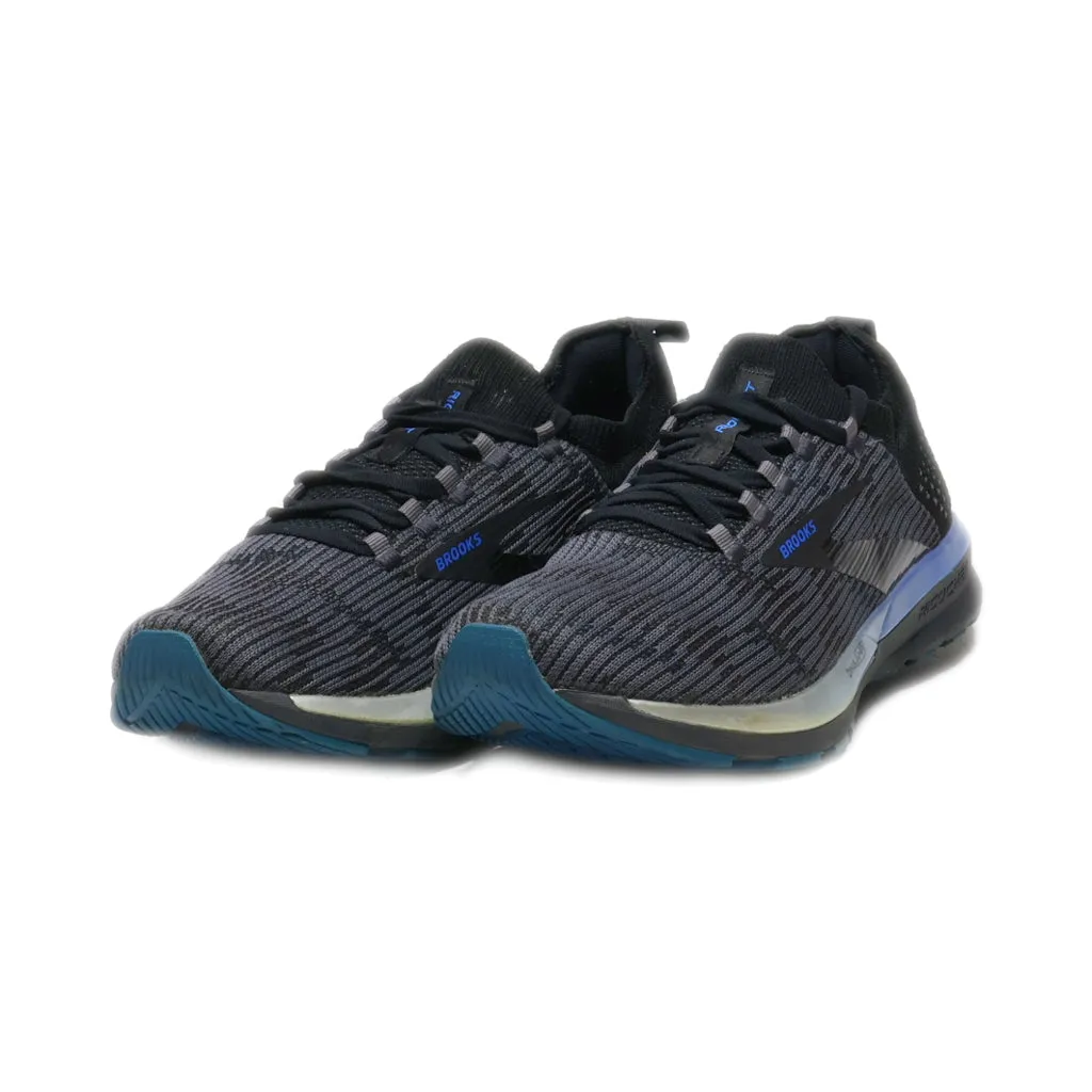 Brooks Ricochet Sport Shoes Leather Grey Colour For Men