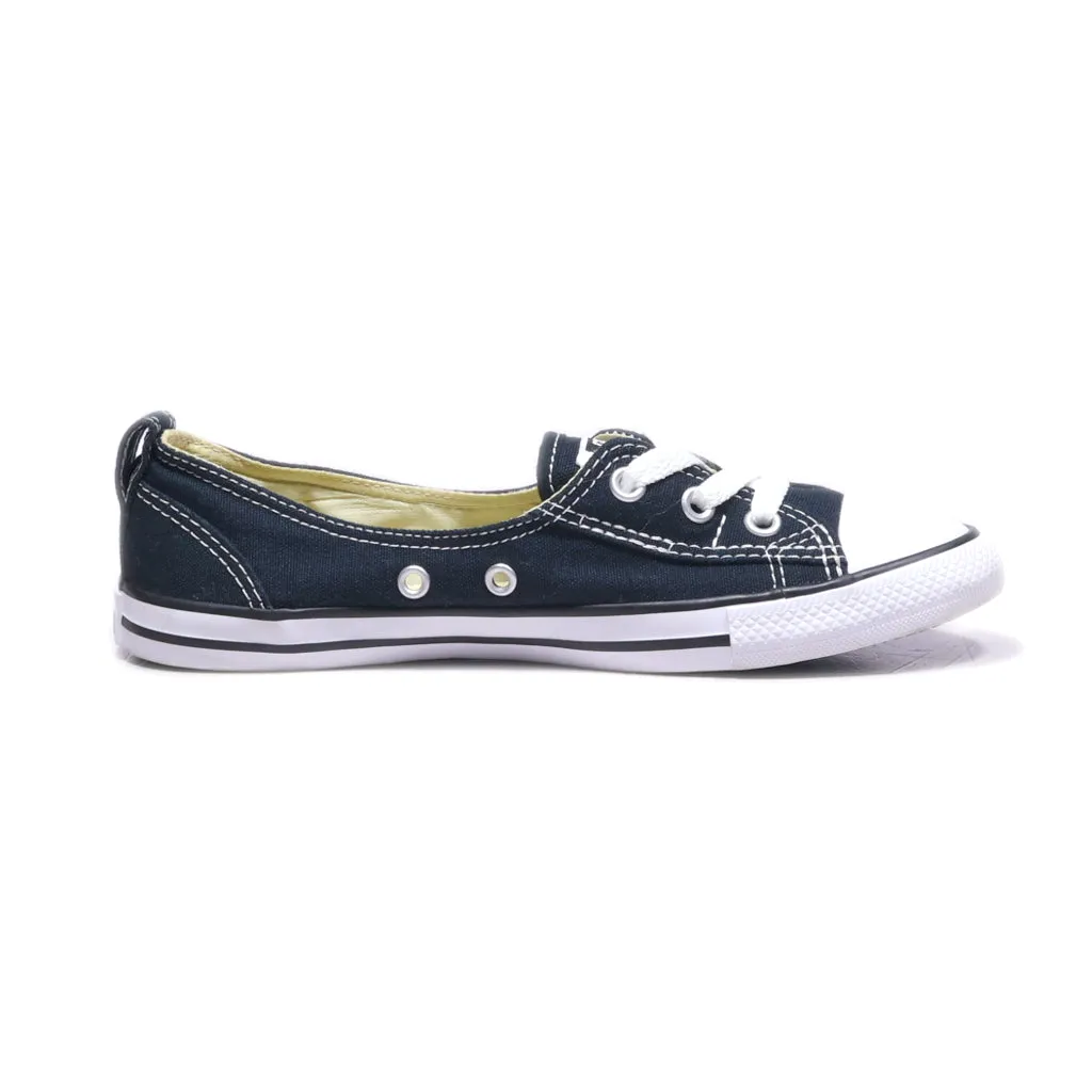 Converse Chuck Taylor Star Low-Top Sneakers Canvas Black Colour For Women