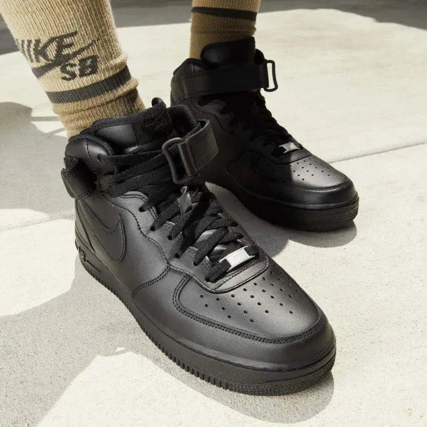 Nike Air Force 1 Mid '07 'Triple Black'