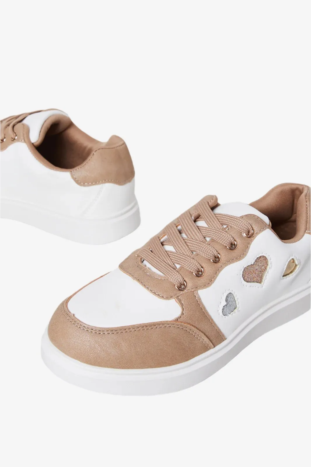 Senior Girls White And Beige Heart Patch Sneakers