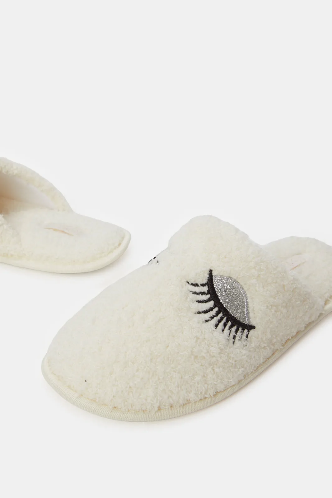 Women Ivory Eyelash Slipper